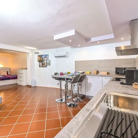 Montello, Vicino Al Centro Storico E A Ospedale Maggiore Apartament