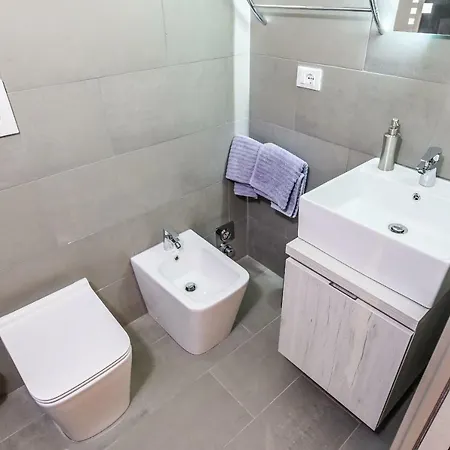 Apartman Montello, Vicino Al Centro Storico E A Ospedale Maggiore *